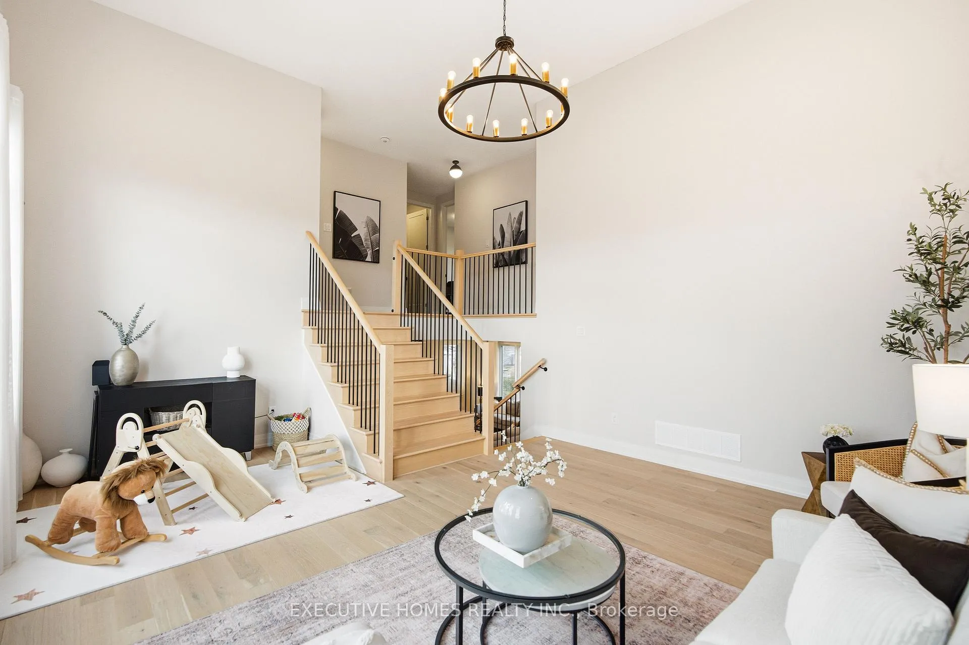 Photo 17 of 142 Aubrais Crescent, Ottawa, Chapel Hill South - Orleans Village — HOMEH