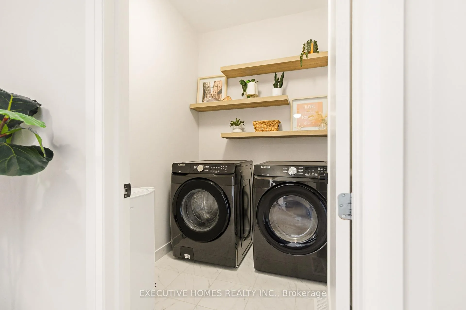 Photo 28 of 142 Aubrais Crescent, Ottawa, Chapel Hill South - Orleans Village — HOMEH