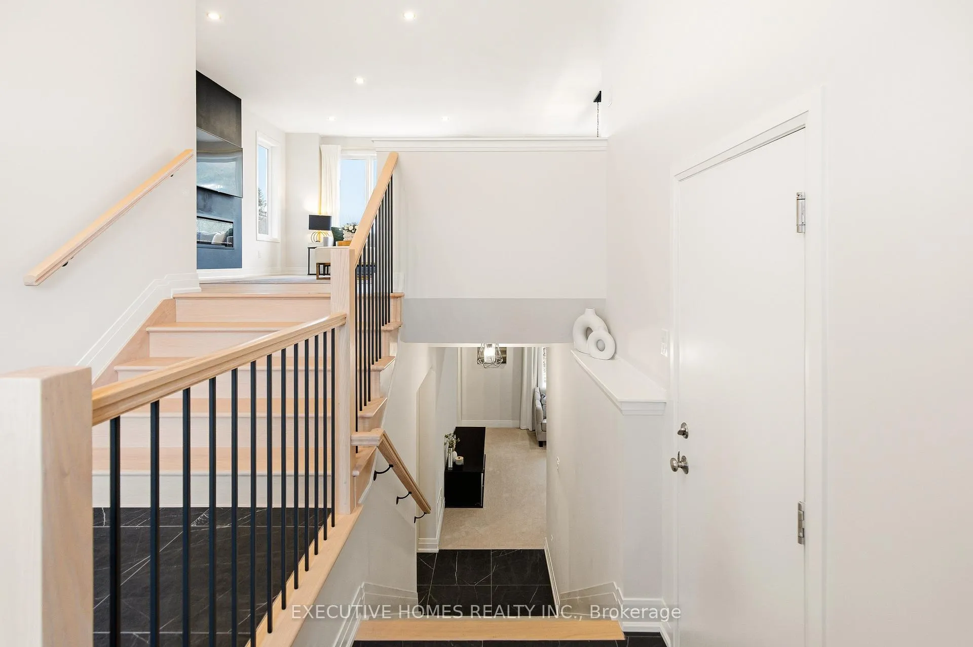 Photo 30 of 142 Aubrais Crescent, Ottawa, Chapel Hill South - Orleans Village — HOMEH