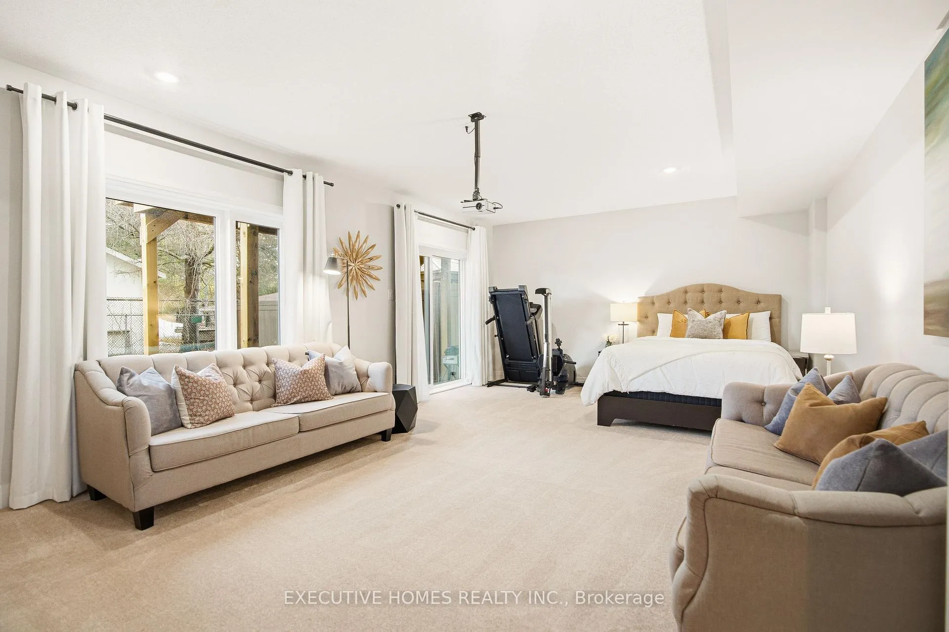 Photo 32 of 142 Aubrais Crescent, Ottawa, Chapel Hill South - Orleans Village — HOMEH