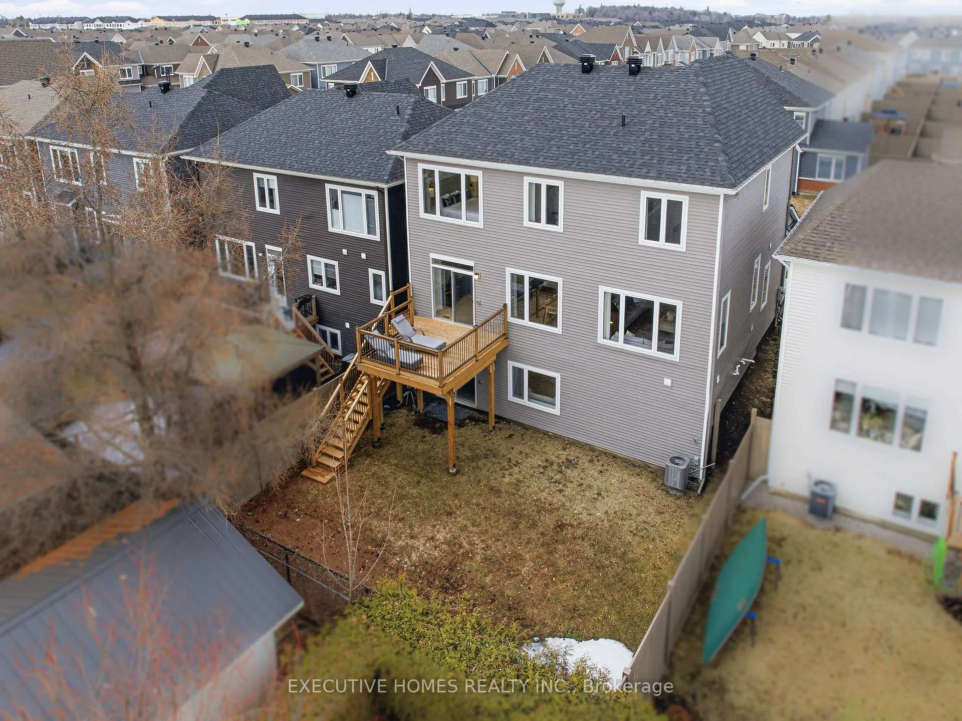 Photo 37 of 142 Aubrais Crescent, Ottawa, Chapel Hill South - Orleans Village — HOMEH