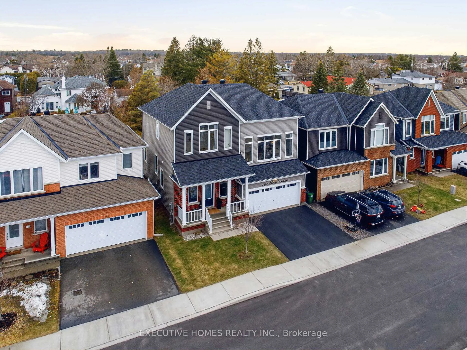 Photo 38 of 142 Aubrais Crescent, Ottawa, Chapel Hill South - Orleans Village — HOMEH