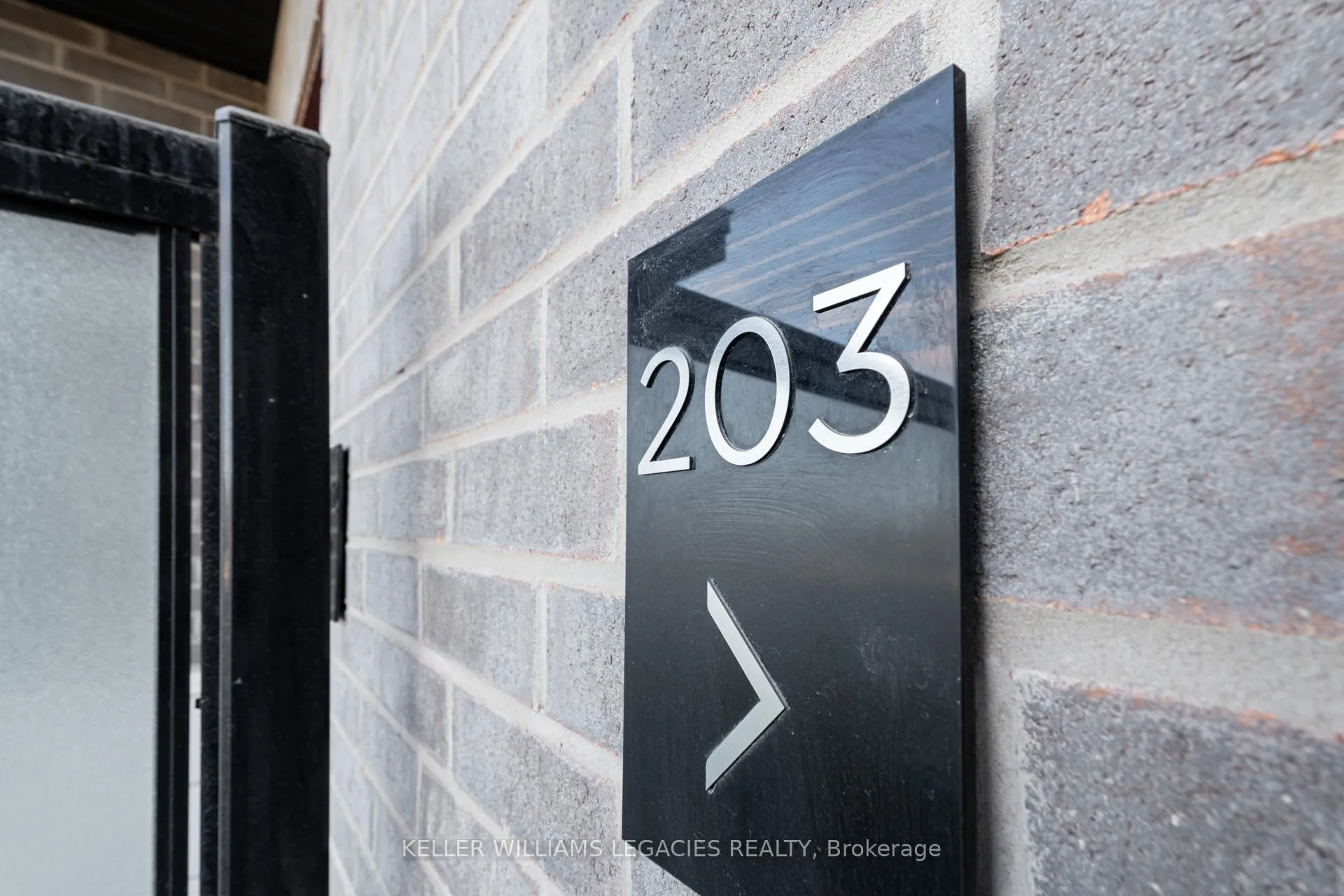 Photo 3 of Unit 203, 2550 Castlegate Crossing Drive, Pickering, Duffin Heights — HOMEH