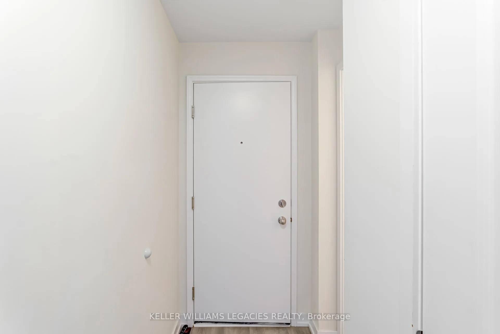 Photo 6 of Unit 203, 2550 Castlegate Crossing Drive, Pickering, Duffin Heights — HOMEH