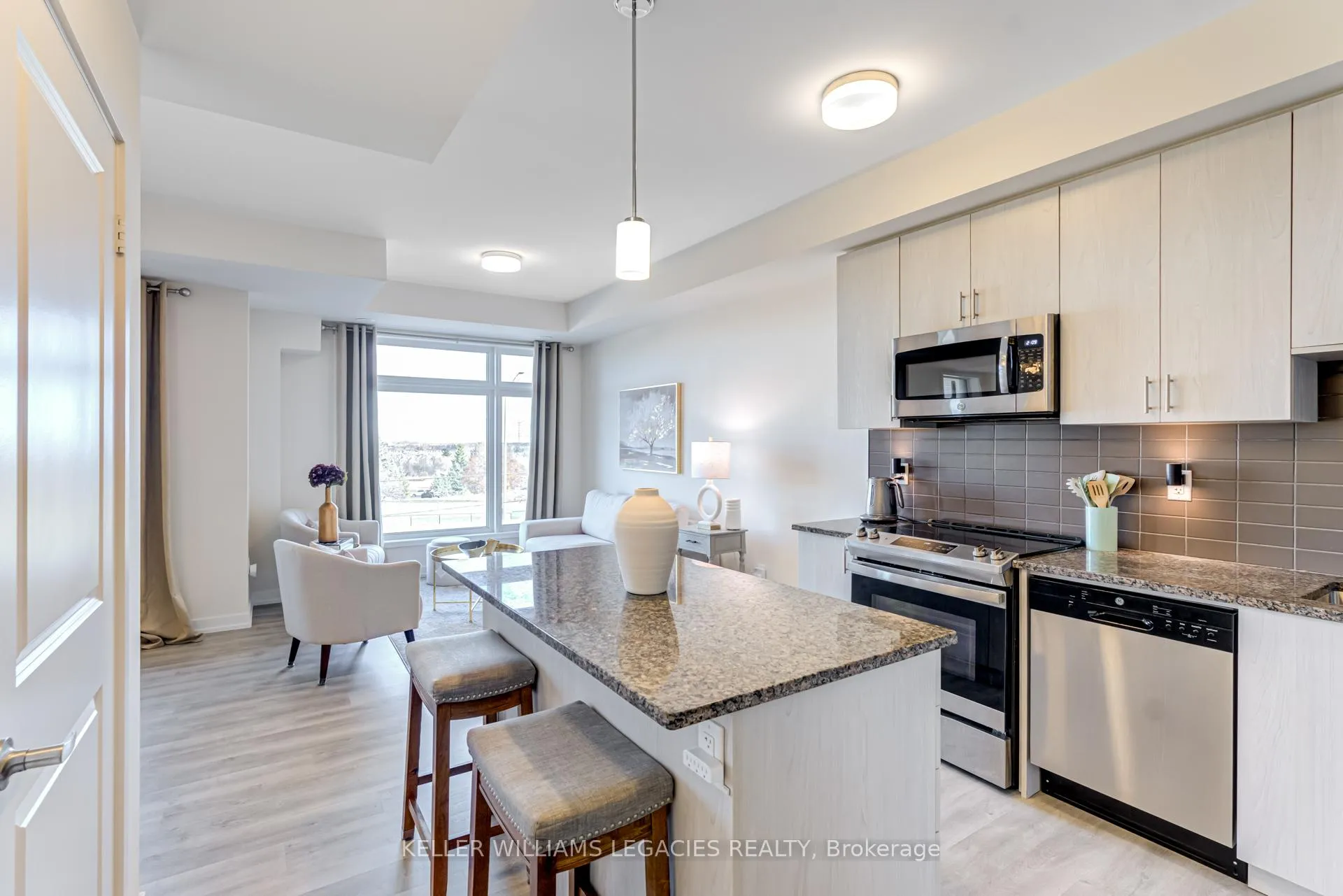 Photo 8 of Unit 203, 2550 Castlegate Crossing Drive, Pickering, Duffin Heights — HOMEH