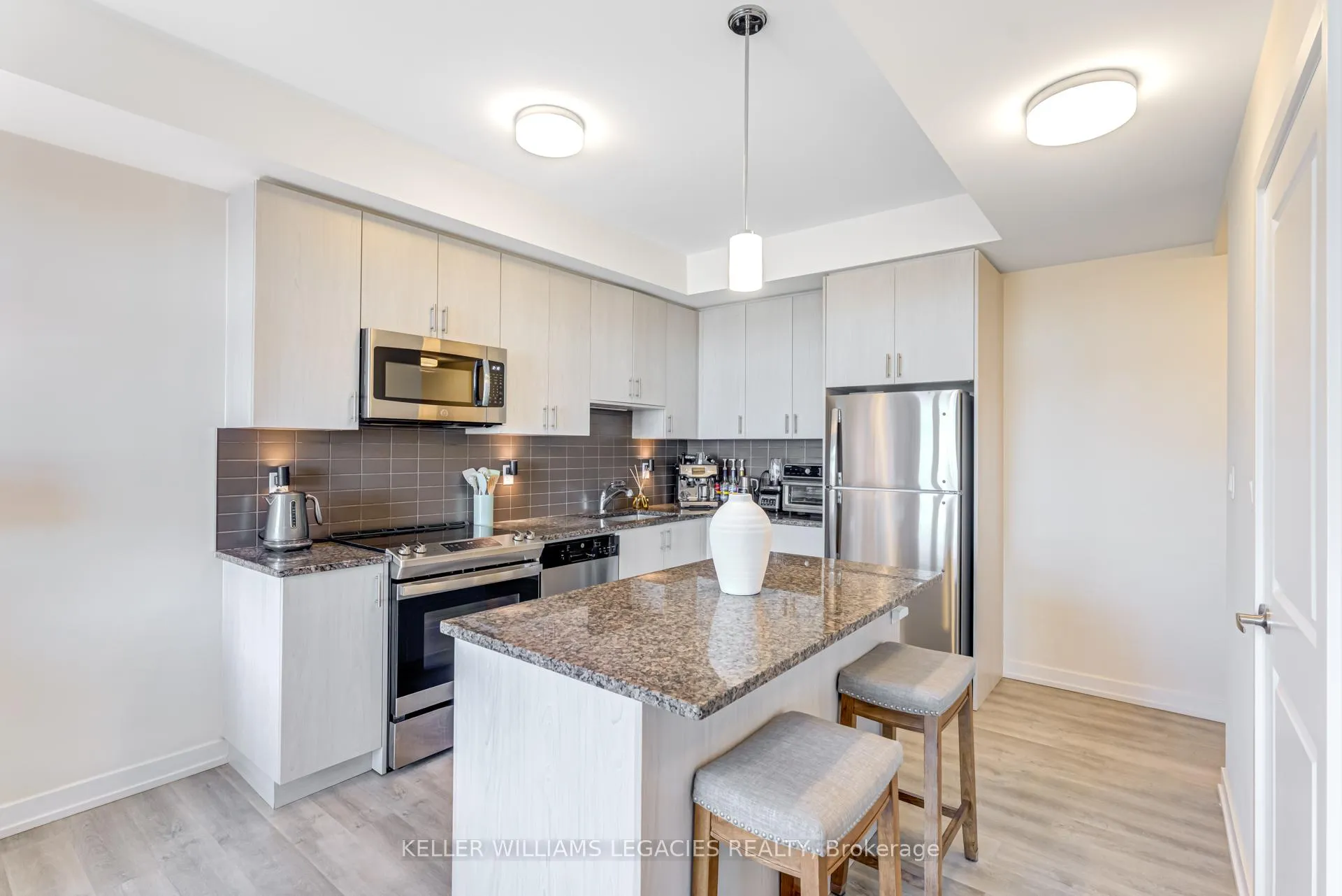 Photo 14 of Unit 203, 2550 Castlegate Crossing Drive, Pickering, Duffin Heights — HOMEH
