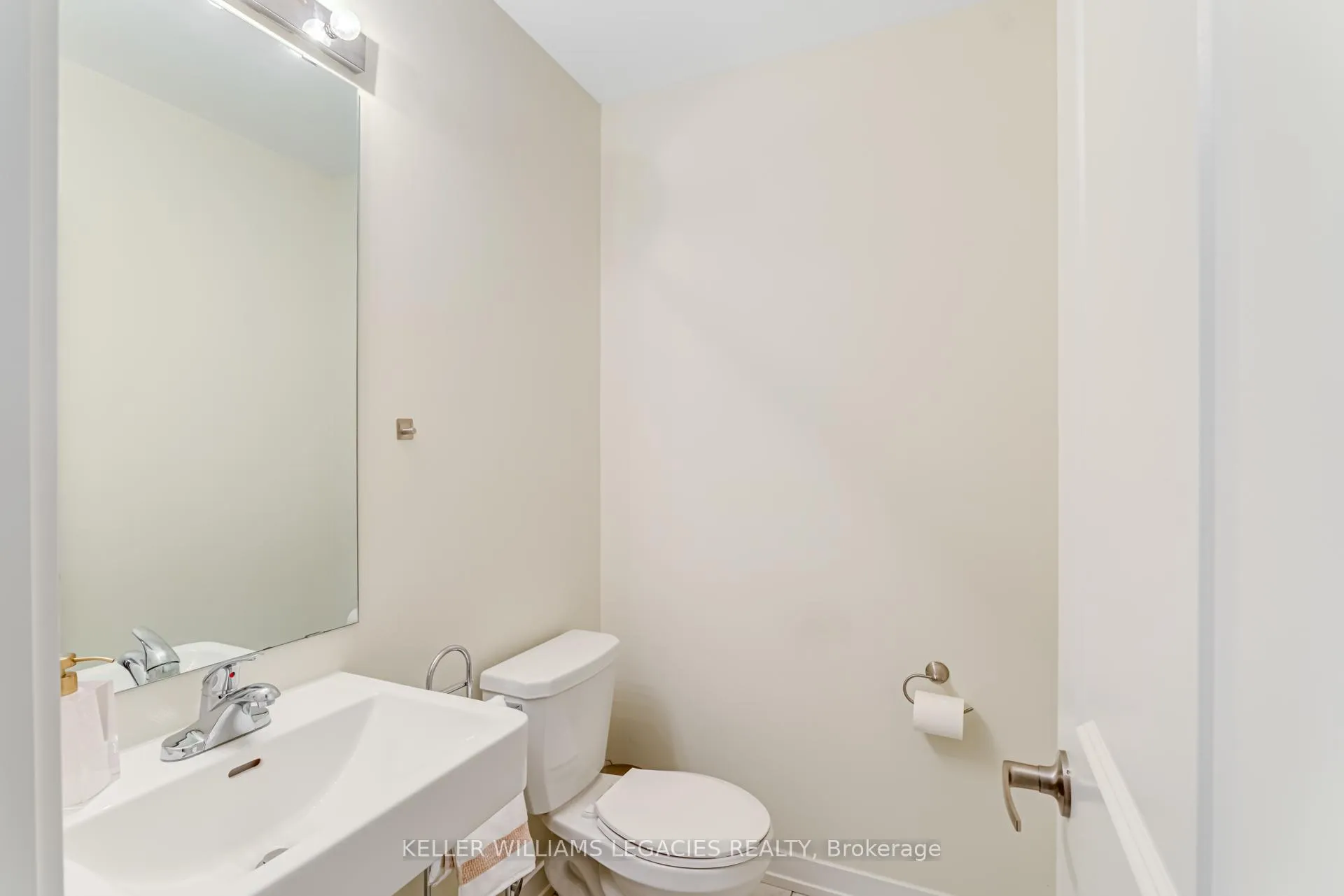 Photo 20 of Unit 203, 2550 Castlegate Crossing Drive, Pickering, Duffin Heights — HOMEH