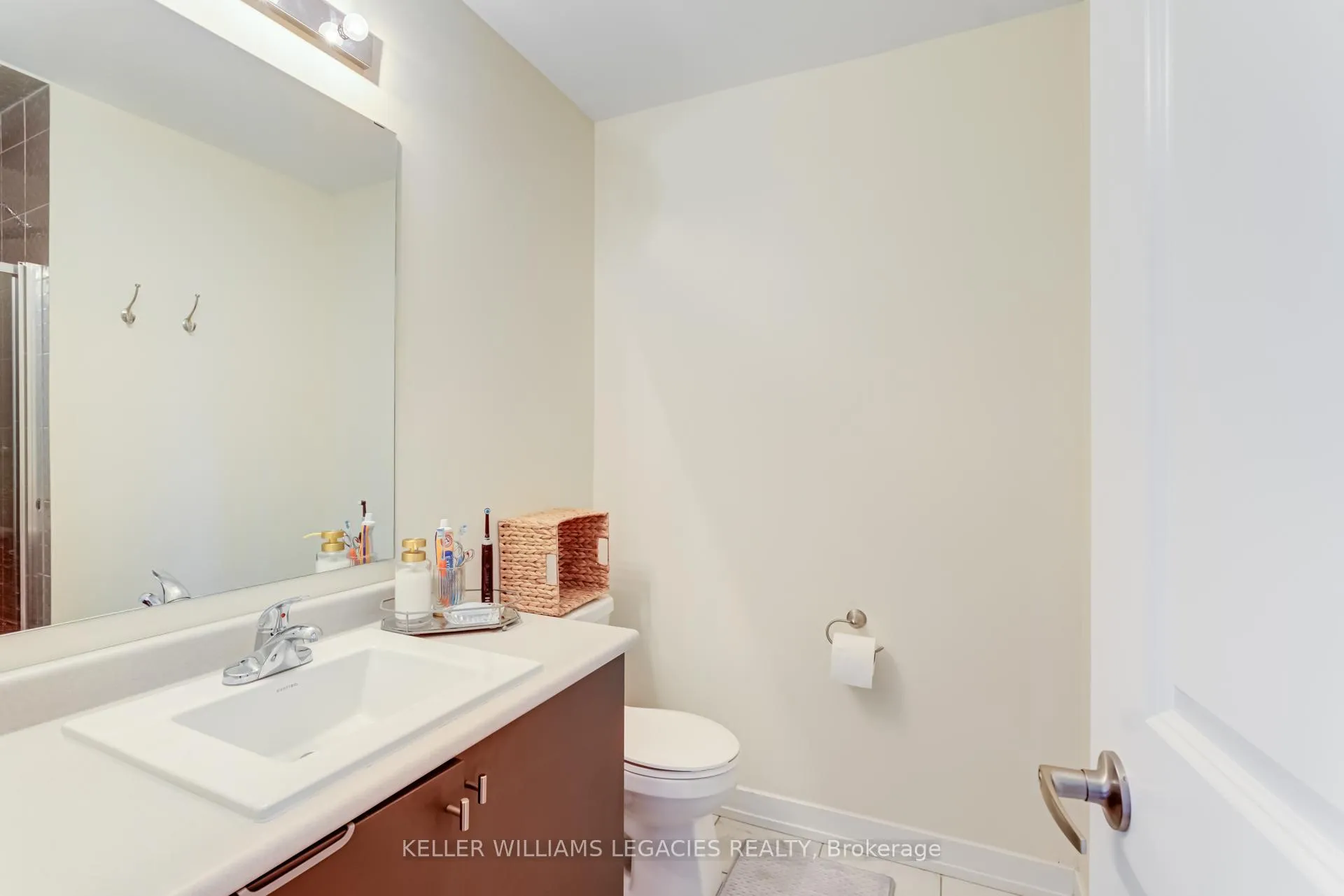 Photo 31 of Unit 203, 2550 Castlegate Crossing Drive, Pickering, Duffin Heights — HOMEH
