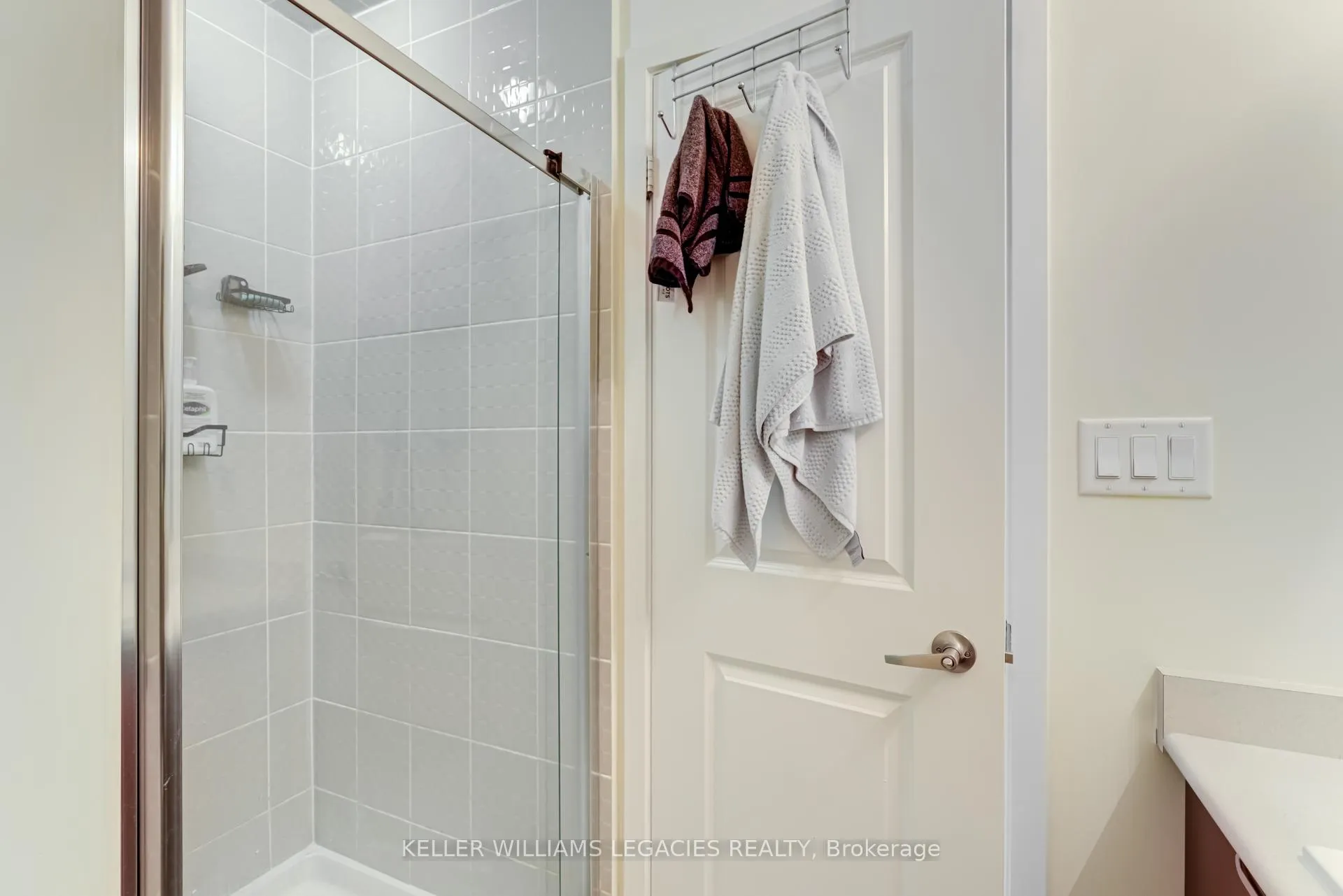Photo 32 of Unit 203, 2550 Castlegate Crossing Drive, Pickering, Duffin Heights — HOMEH
