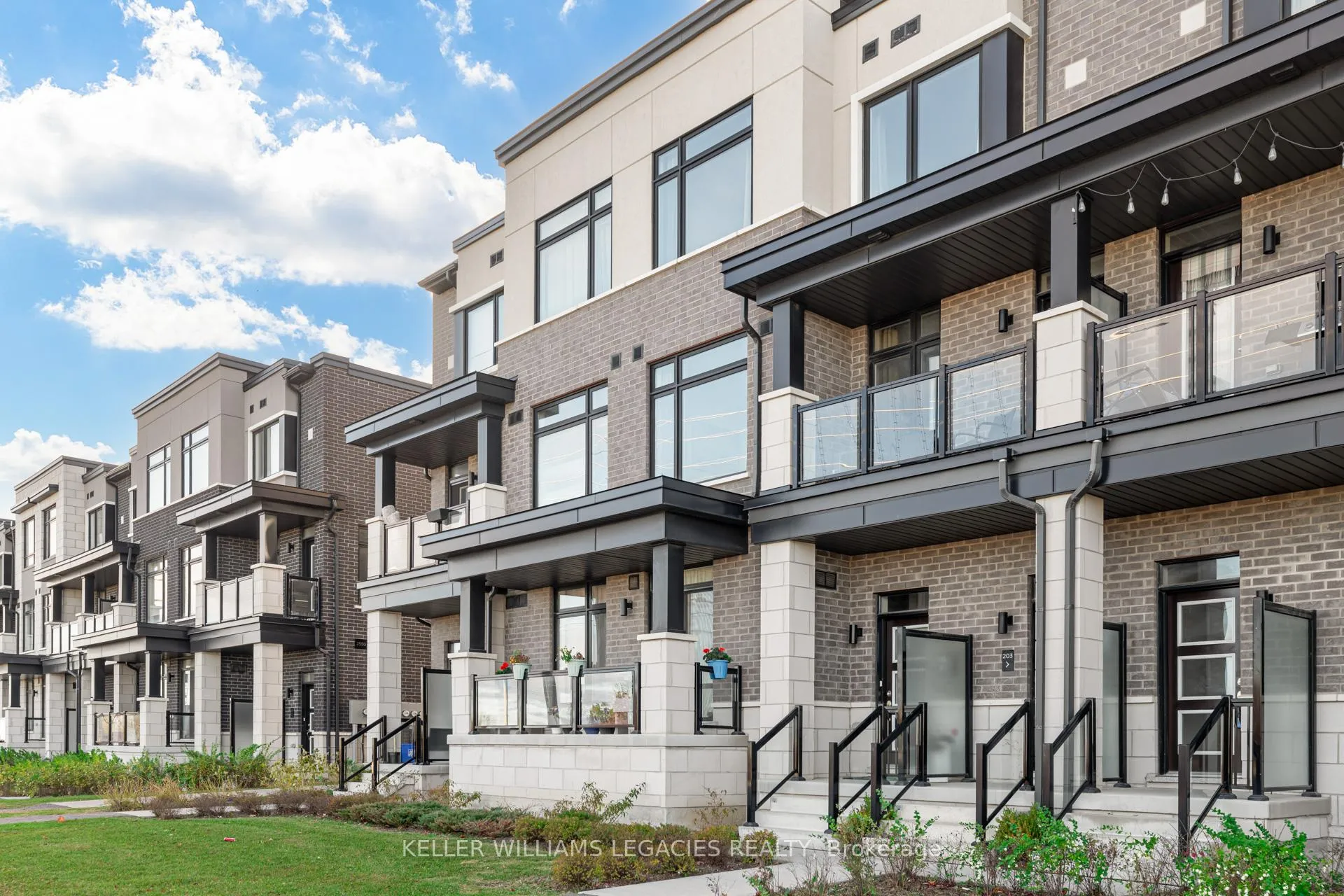 Photo 37 of Unit 203, 2550 Castlegate Crossing Drive, Pickering, Duffin Heights — HOMEH