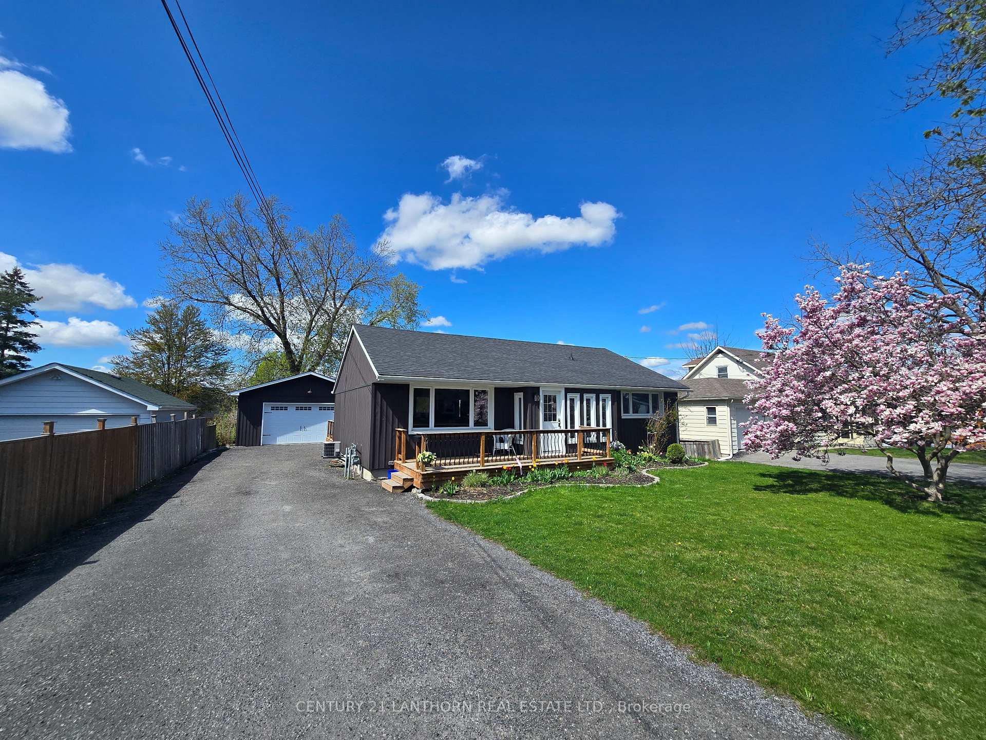 Photo 1 of 76 Maple Drive, Belleville, Belleville Ward — HOMEH