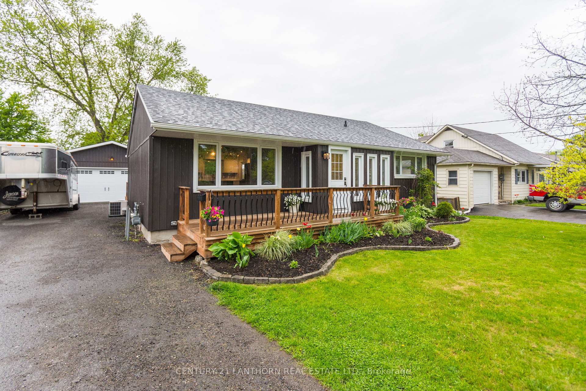 Photo 2 of 76 Maple Drive, Belleville, Belleville Ward — HOMEH