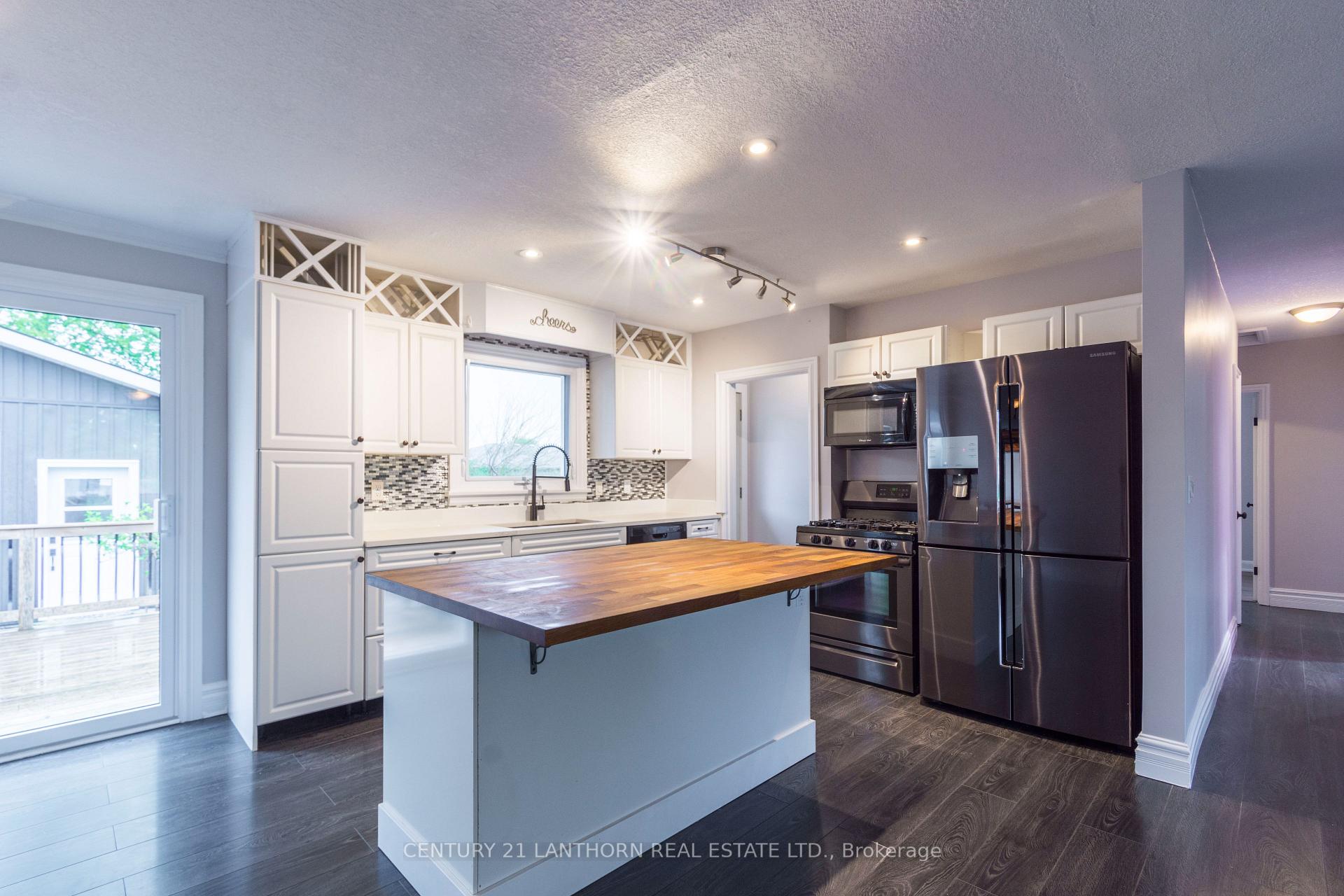 Photo 9 of 76 Maple Drive, Belleville, Belleville Ward — HOMEH