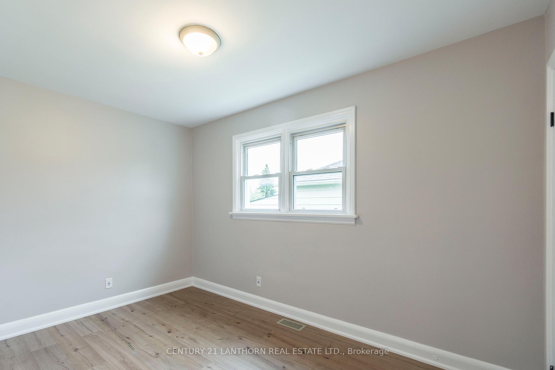Photo 16 of 76 Maple Drive, Belleville, Belleville Ward — HOMEH