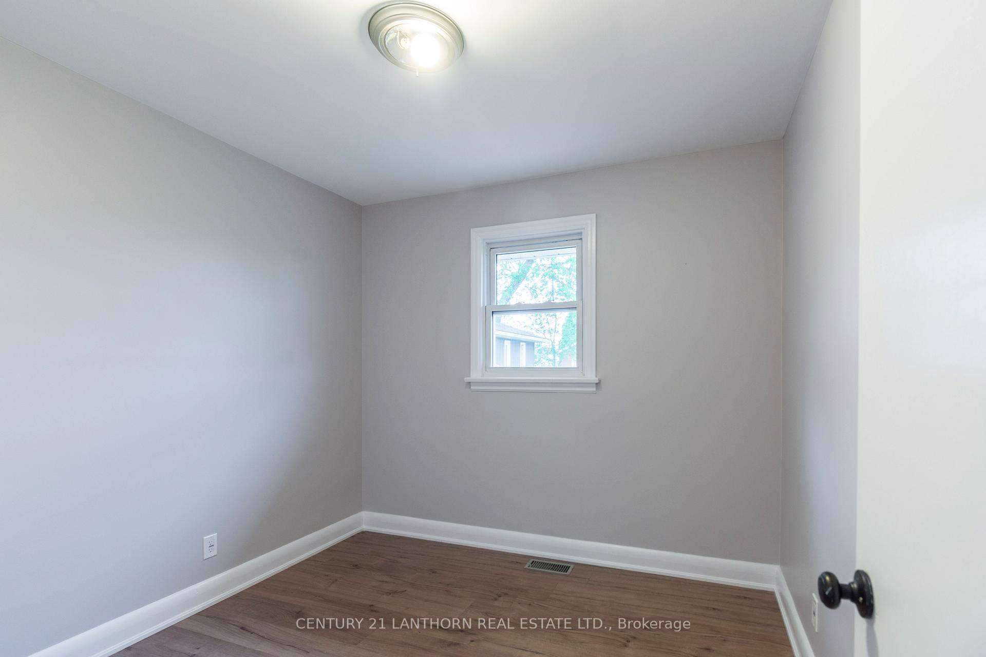 Photo 17 of 76 Maple Drive, Belleville, Belleville Ward — HOMEH