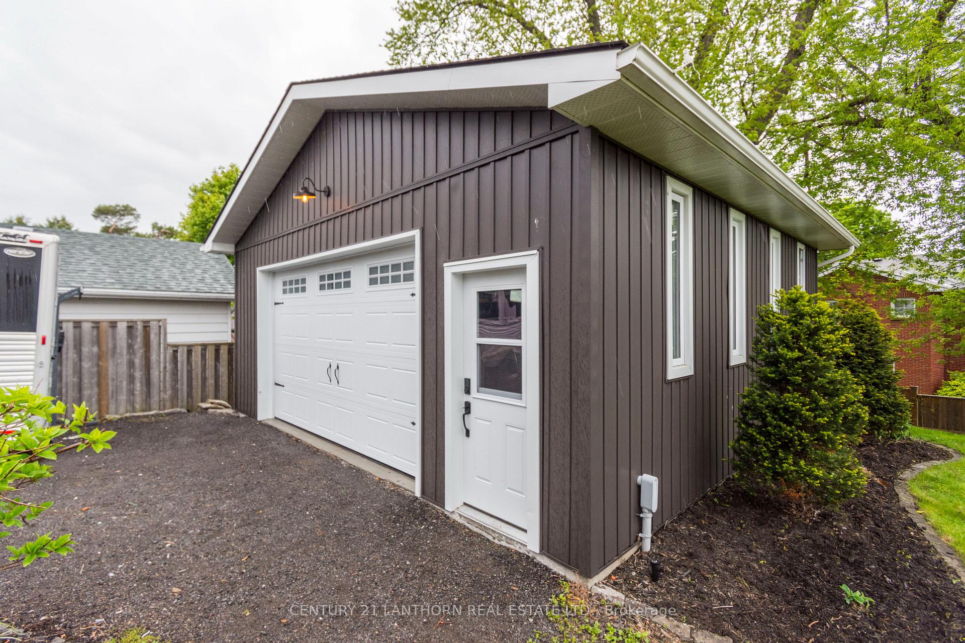 Photo 25 of 76 Maple Drive, Belleville, Belleville Ward — HOMEH