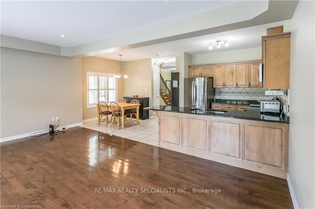 Photo 6 of 4007 Alexan Crescent, Burlington, Rose — HOMEH