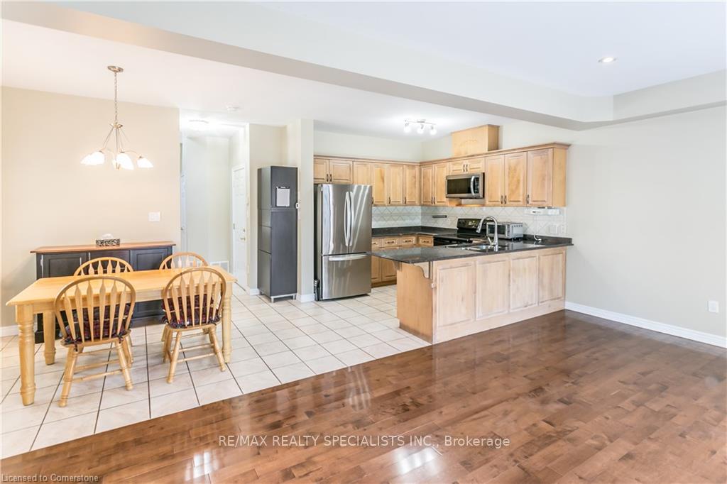 Photo 7 of 4007 Alexan Crescent, Burlington, Rose — HOMEH