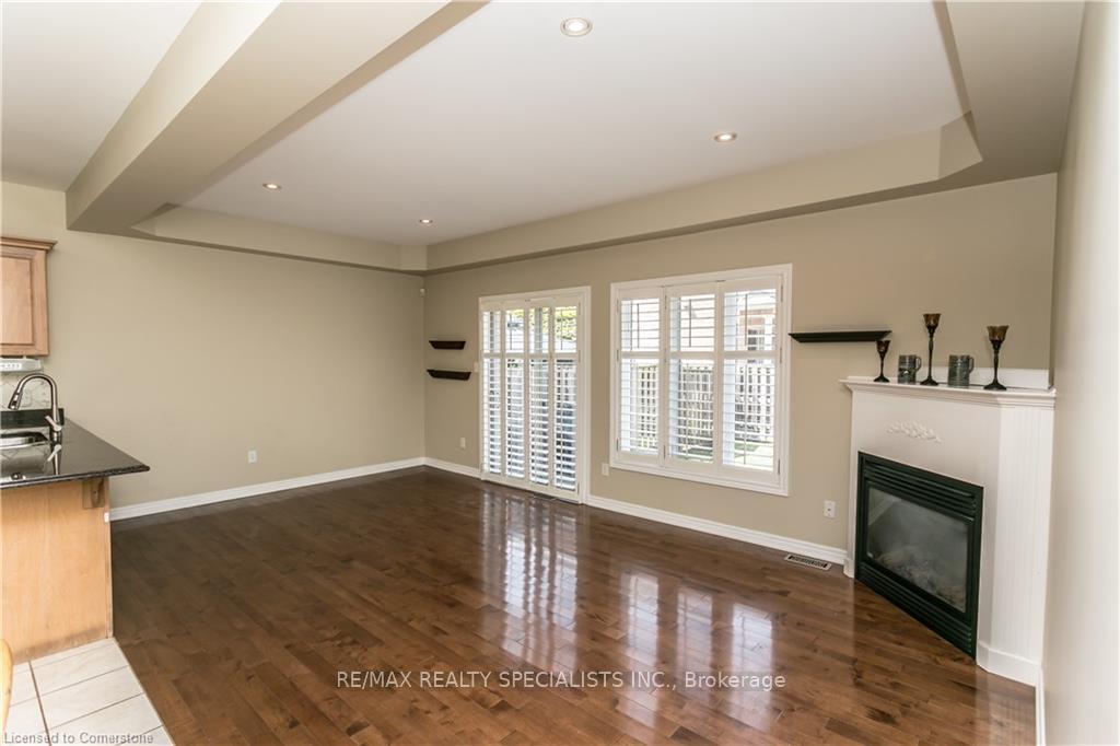 Photo 8 of 4007 Alexan Crescent, Burlington, Rose — HOMEH