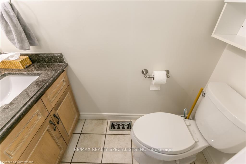 Photo 10 of 4007 Alexan Crescent, Burlington, Rose — HOMEH