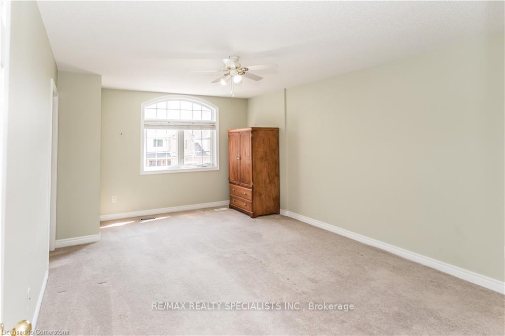 Photo 11 of 4007 Alexan Crescent, Burlington, Rose — HOMEH