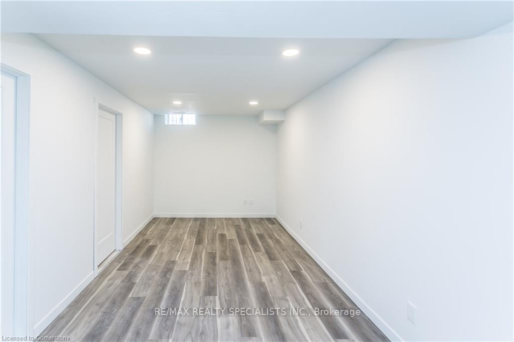 Photo 21 of 4007 Alexan Crescent, Burlington, Rose — HOMEH