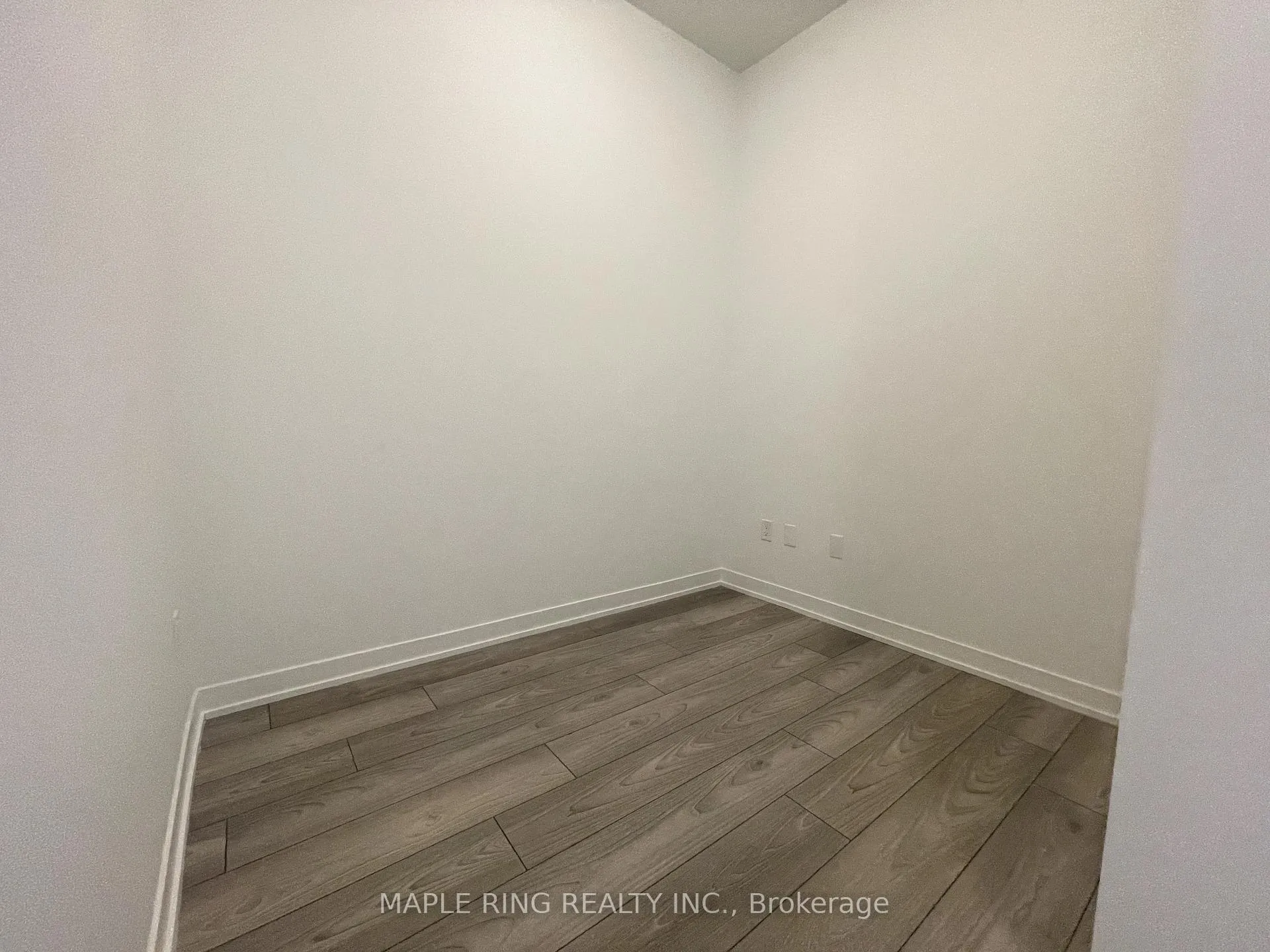Photo 3 of Unit 615, 474 Caldari Road, Vaughan, Concord — HOMEH