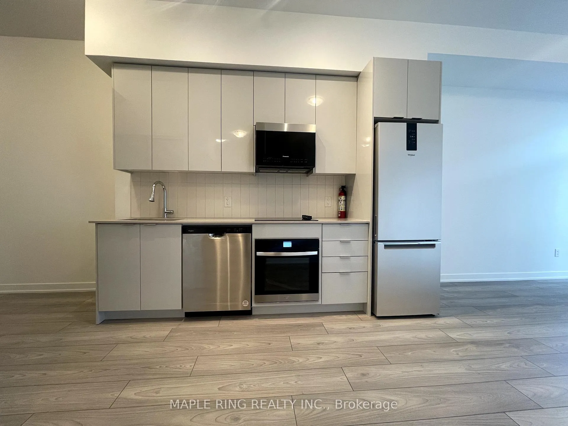 Photo 5 of Unit 615, 474 Caldari Road, Vaughan, Concord — HOMEH