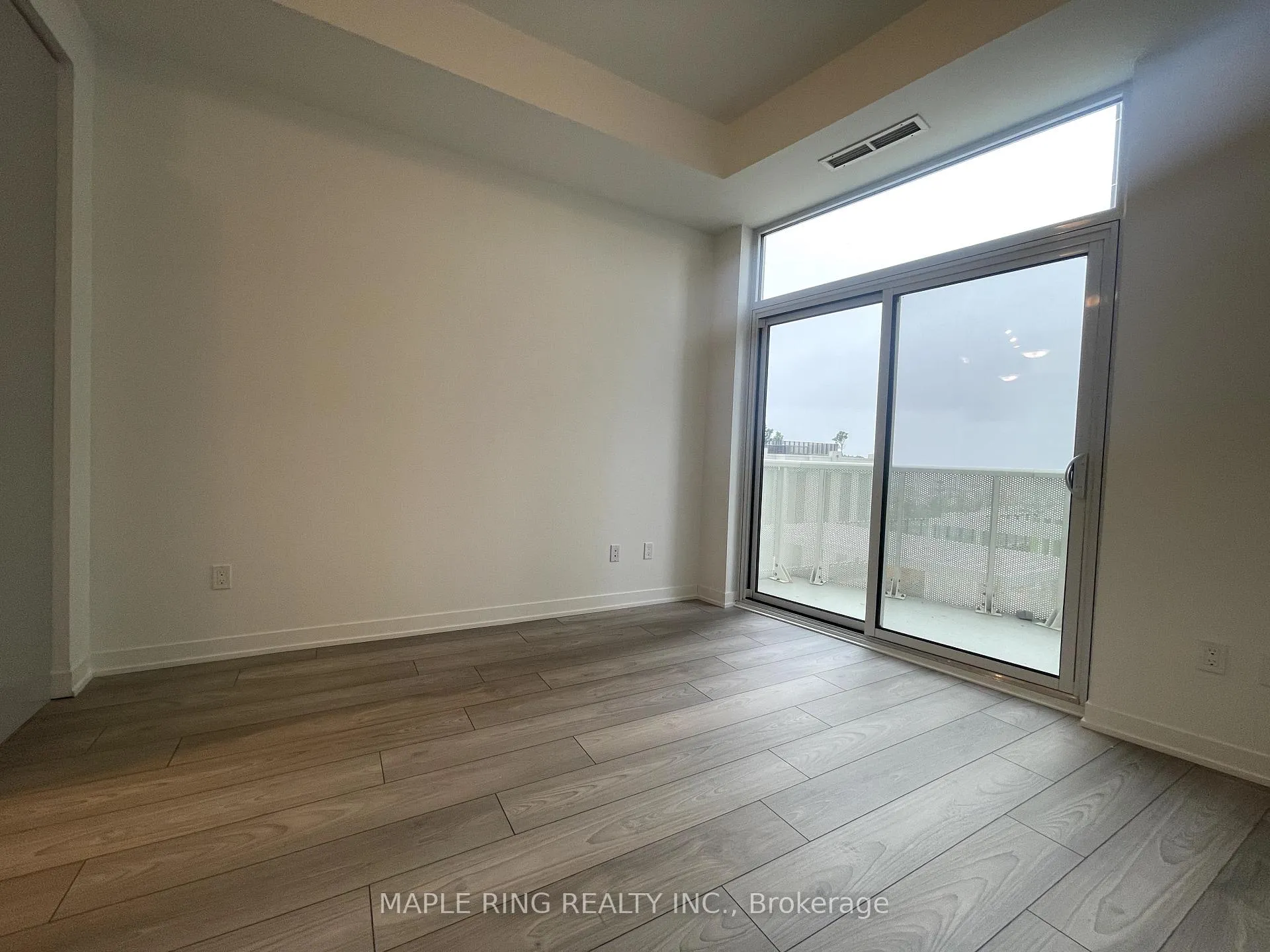 Photo 7 of Unit 615, 474 Caldari Road, Vaughan, Concord — HOMEH