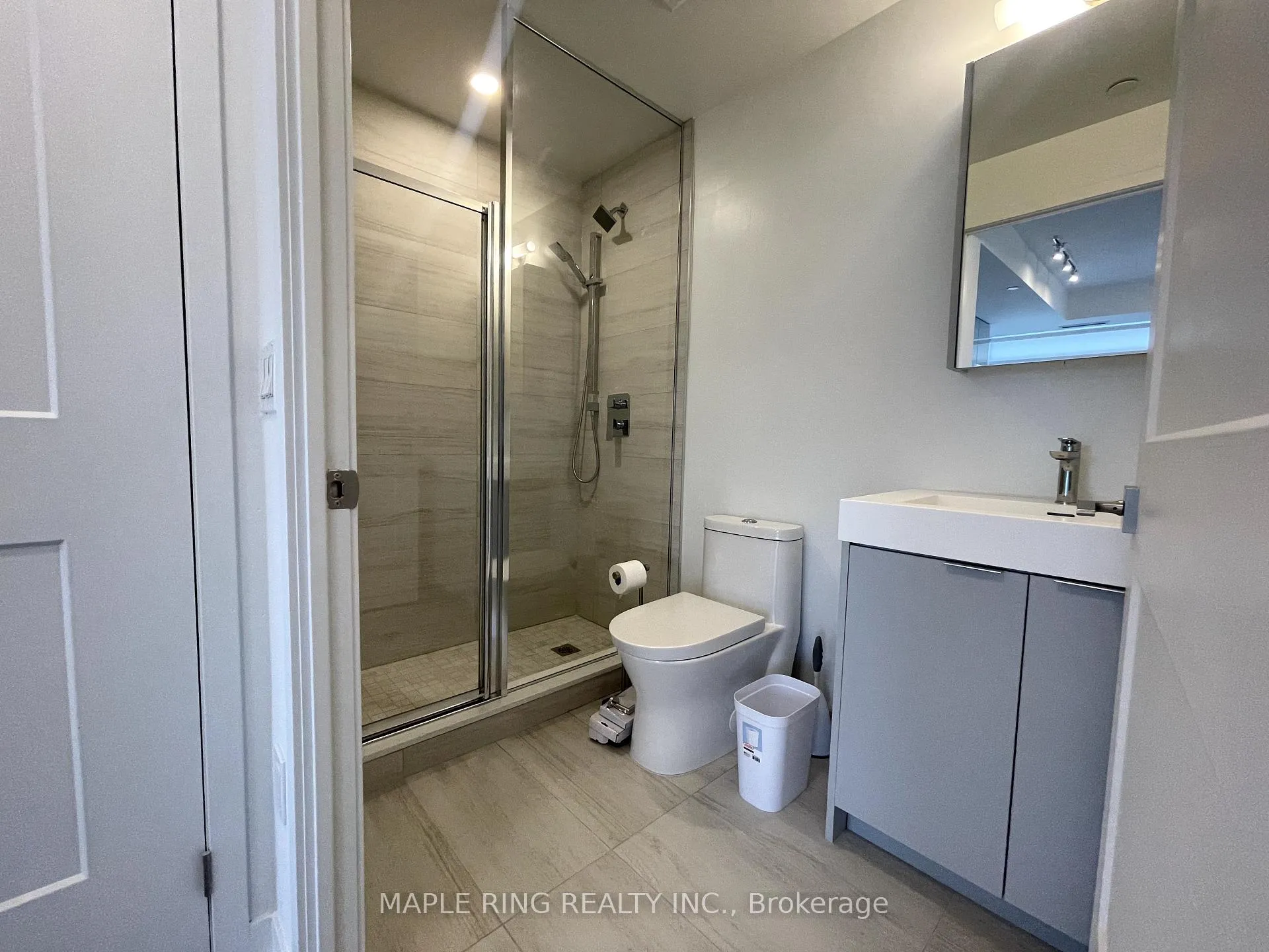 Photo 3 of Unit 904, 474 Caldari Road, Vaughan, Concord — HOMEH