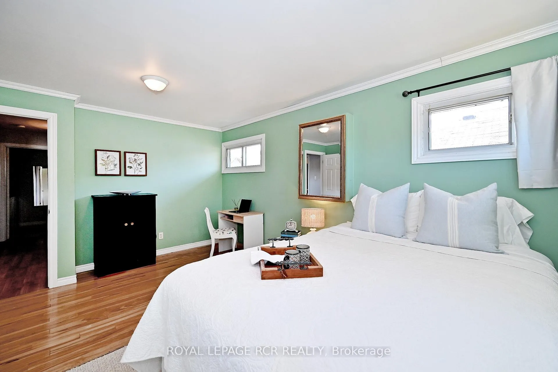 Photo 19 of 993 Barton Avenue, Georgina, Keswick North — HOMEH