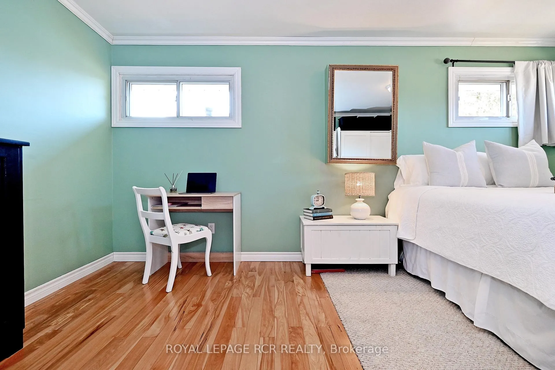 Photo 20 of 993 Barton Avenue, Georgina, Keswick North — HOMEH