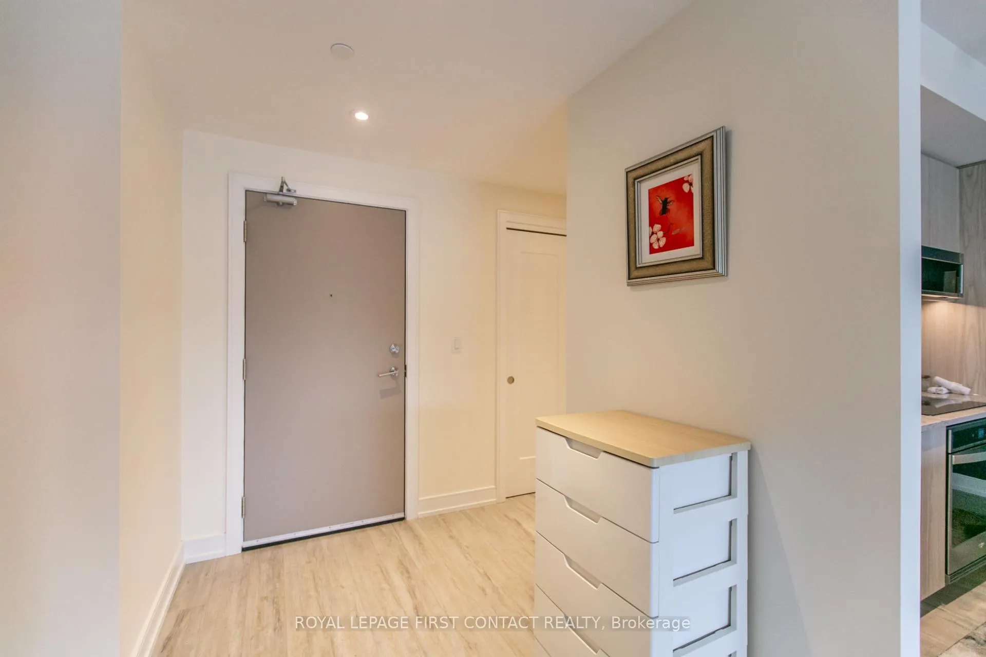 Photo 9 of Unit 421, 185 Dunlop Street E, Barrie, Lakeshore — HOMEH