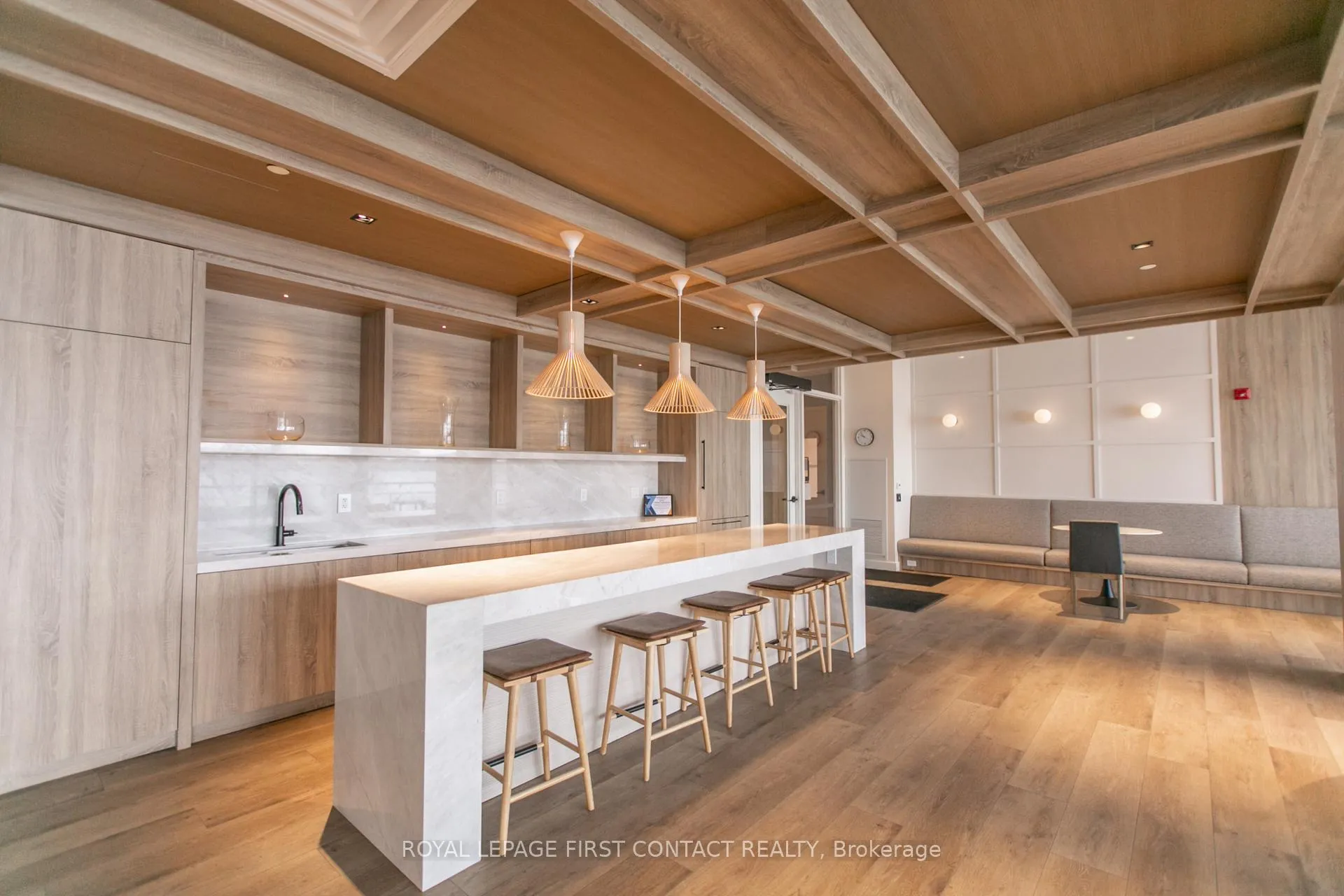 Photo 19 of Unit 421, 185 Dunlop Street E, Barrie, Lakeshore — HOMEH