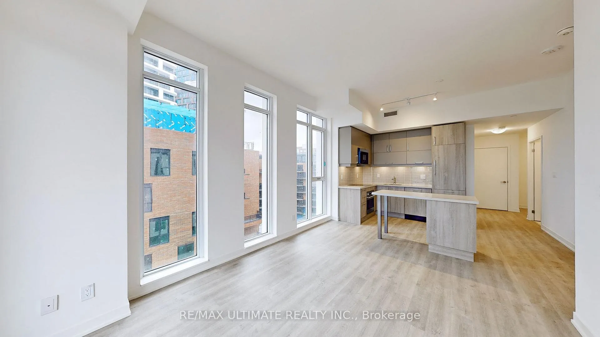Photo 7 of Unit B1011, 292 Verdale Crossing, Markham, Unionville — HOMEH