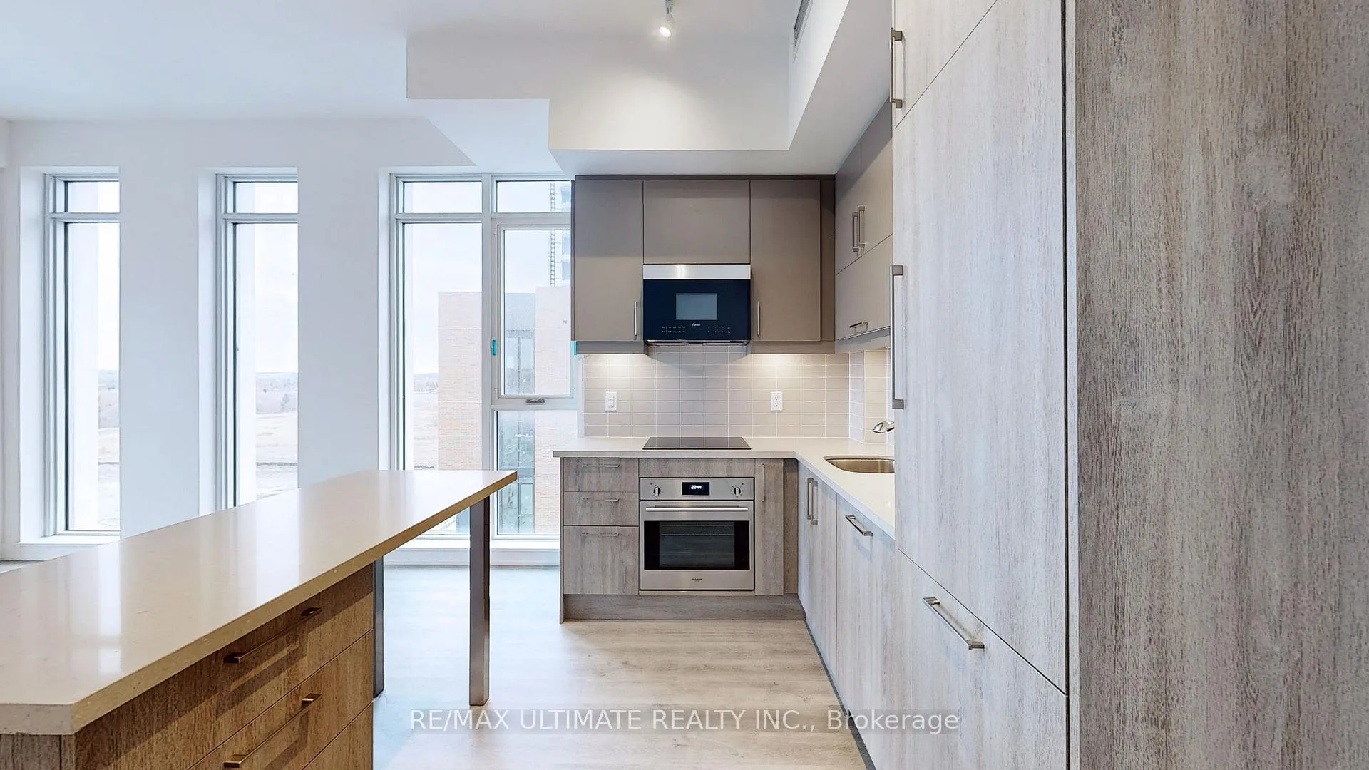 Photo 8 of Unit B1011, 292 Verdale Crossing, Markham, Unionville — HOMEH