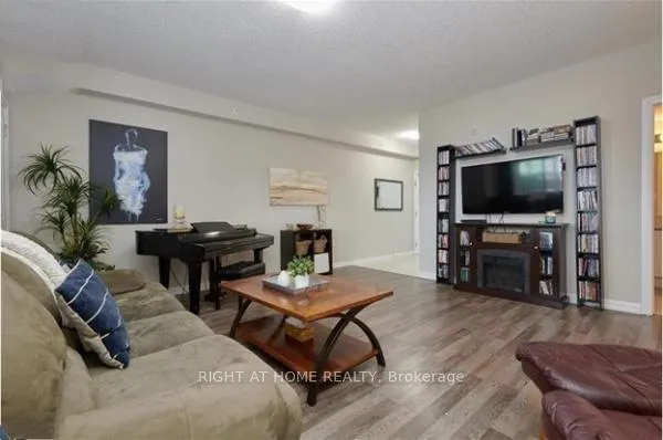 Photo 5 of Unit 302, 302 Essa Road, Barrie, Ardagh — HOMEH