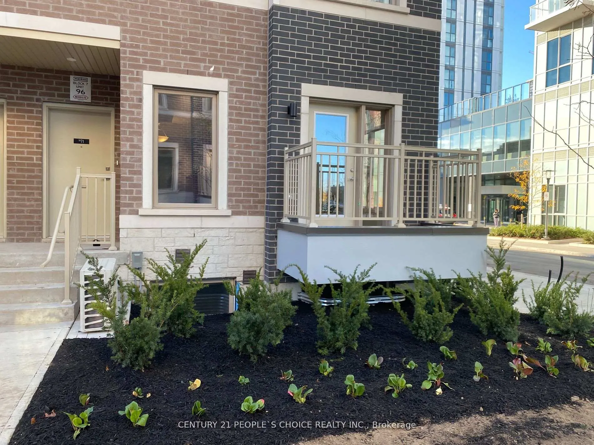 Photo 2 of Unit 71, 31 Honeycrisp Crescent, Vaughan, Vaughan Corporate Centre — HOMEH