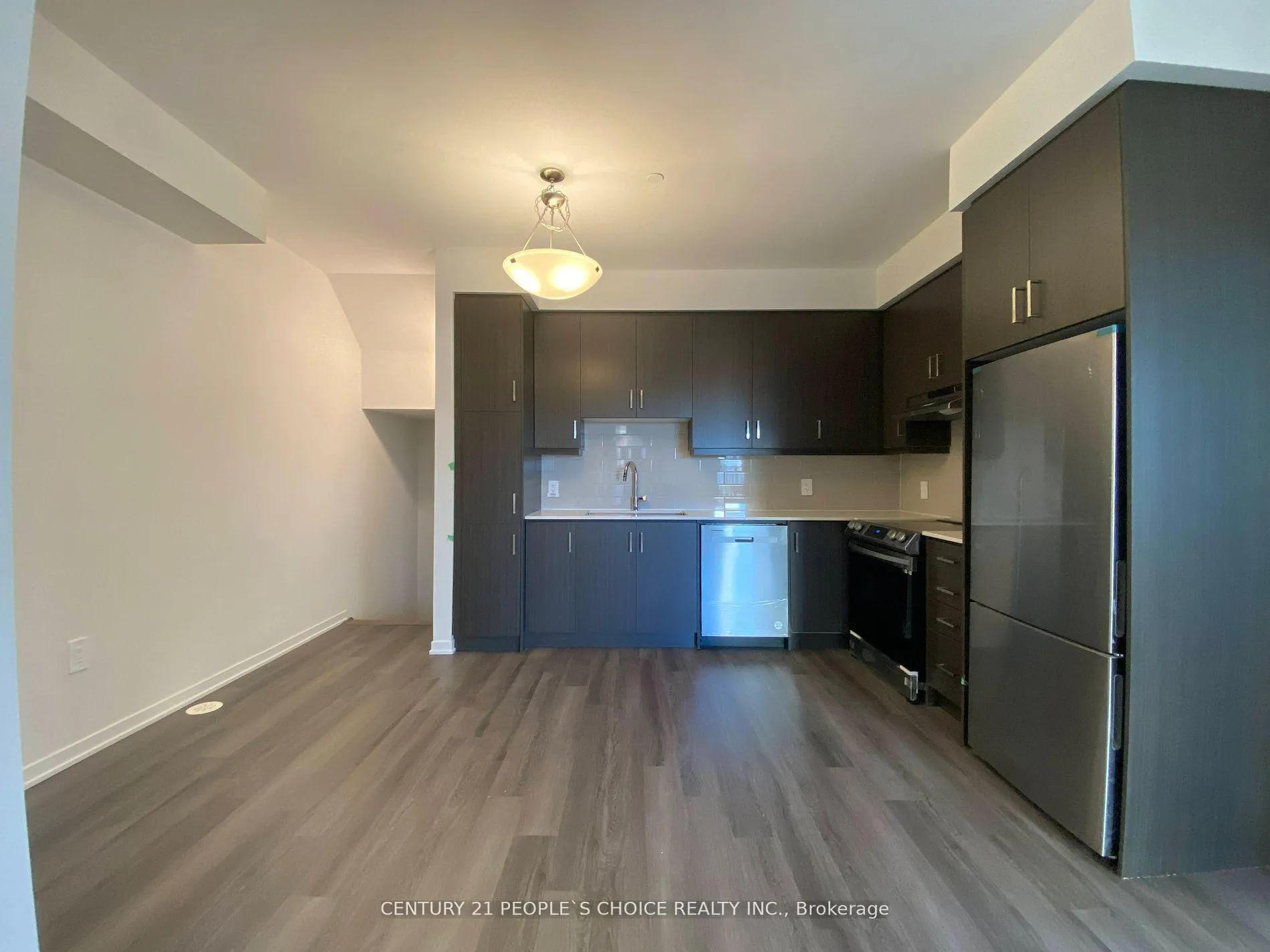 Photo 9 of Unit 71, 31 Honeycrisp Crescent, Vaughan, Vaughan Corporate Centre — HOMEH