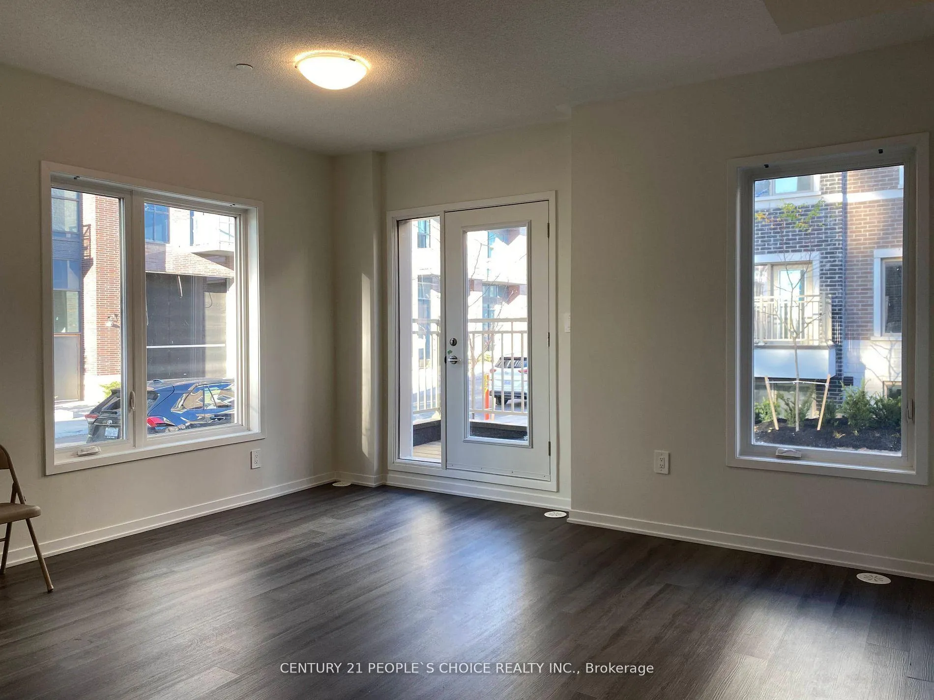 Photo 15 of Unit 71, 31 Honeycrisp Crescent, Vaughan, Vaughan Corporate Centre — HOMEH