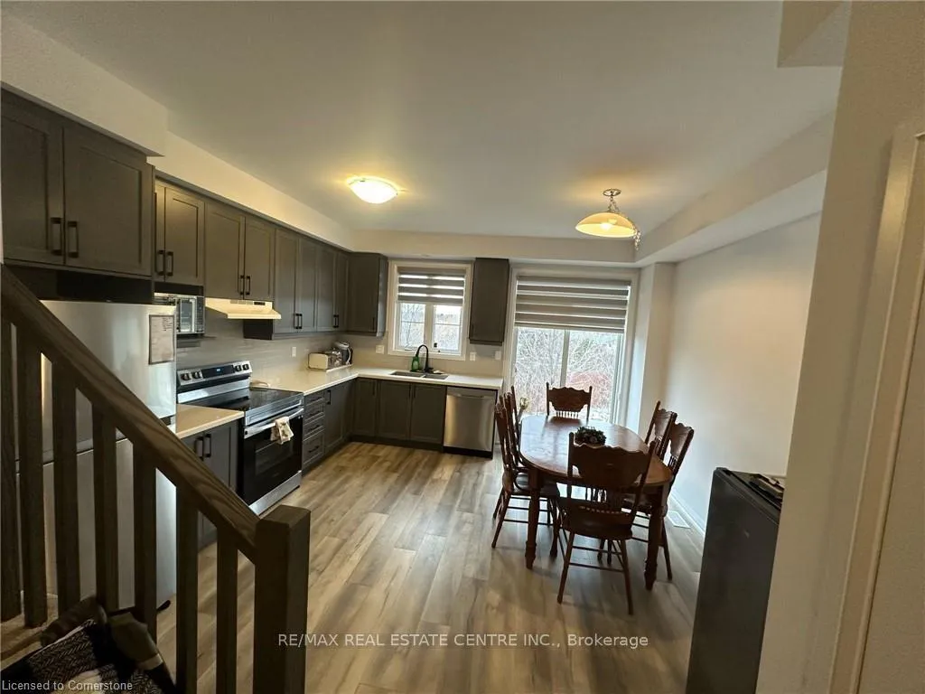 Photo 6 of Unit 10, 106 court Drive, Brant, Paris — HOMEH