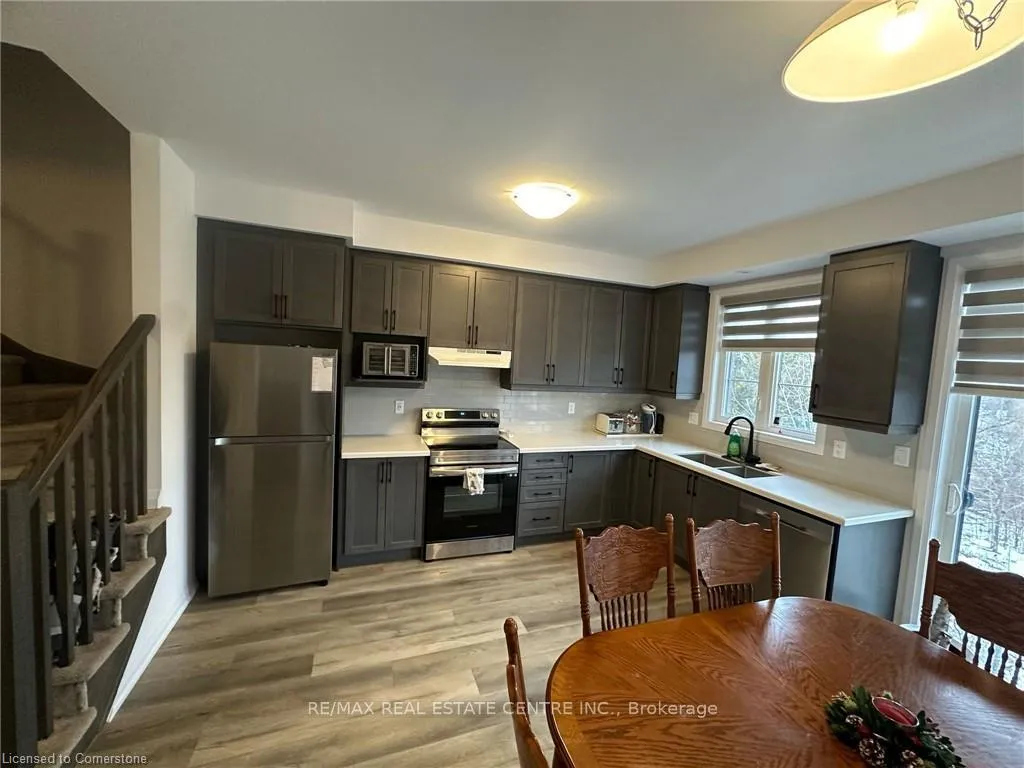 Photo 7 of Unit 10, 106 court Drive, Brant, Paris — HOMEH