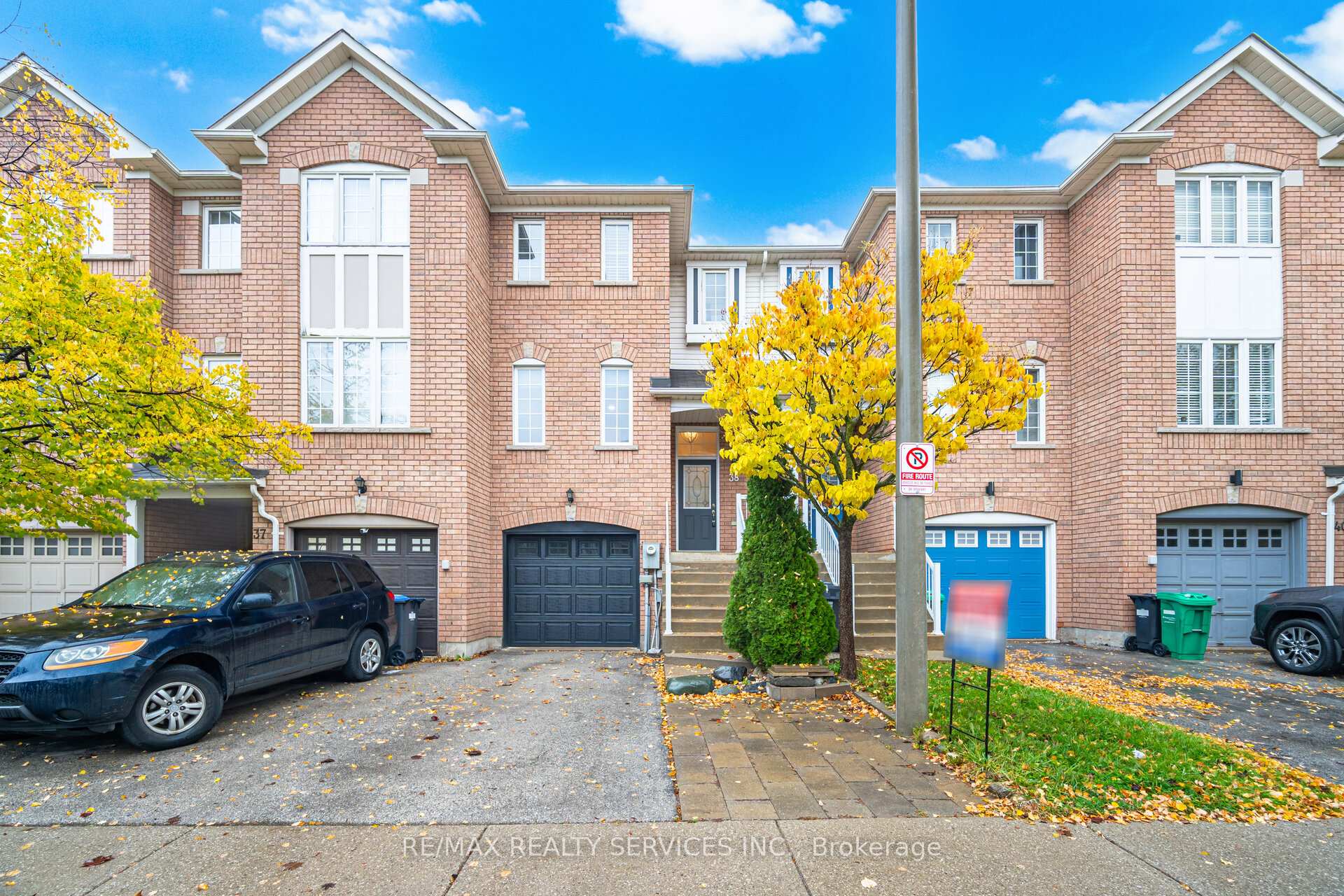 Photo 3 of Unit 38, 271 Richvale Drive S, Brampton, Heart Lake East — HOMEH