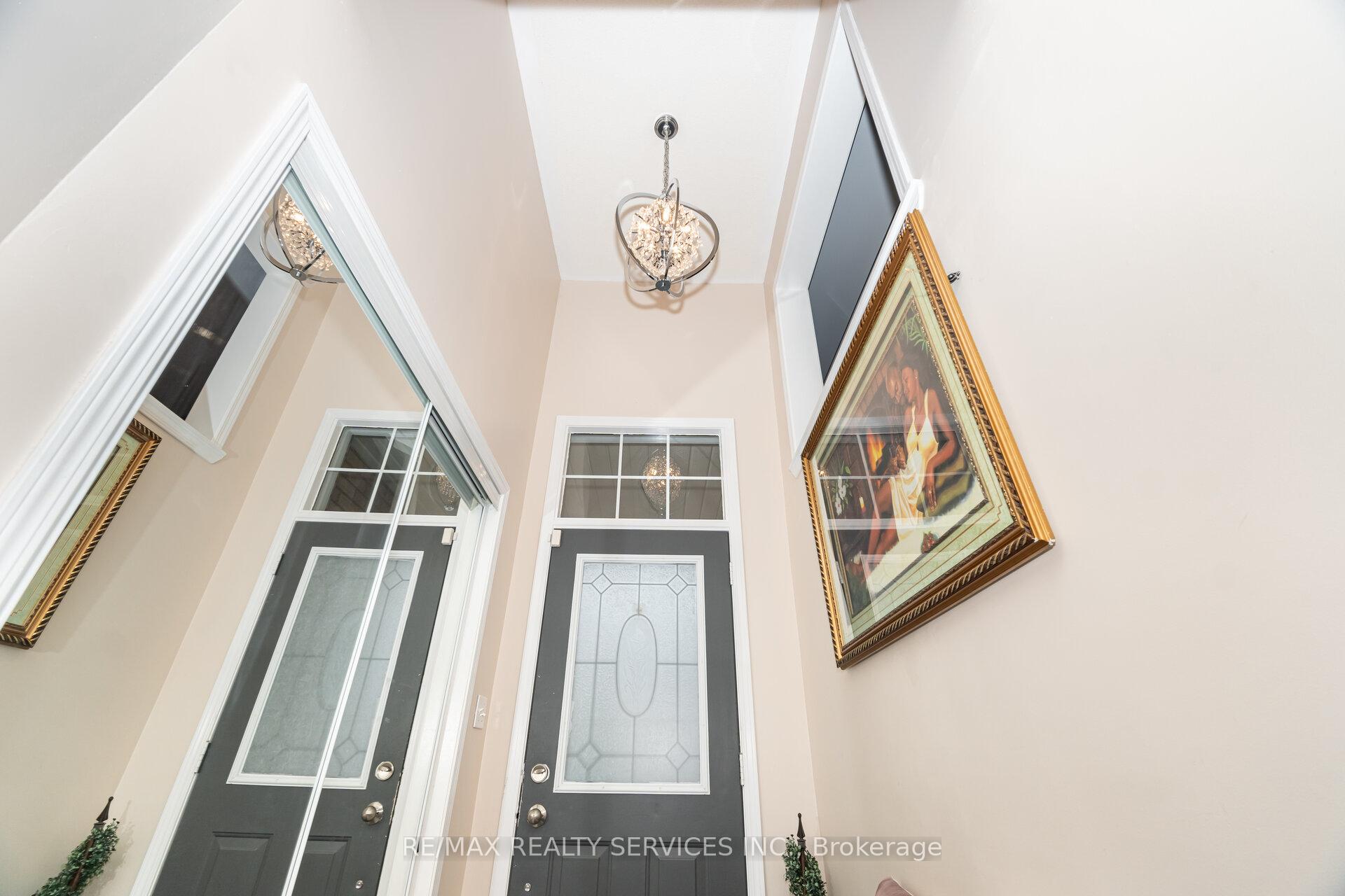 Photo 6 of Unit 38, 271 Richvale Drive S, Brampton, Heart Lake East — HOMEH
