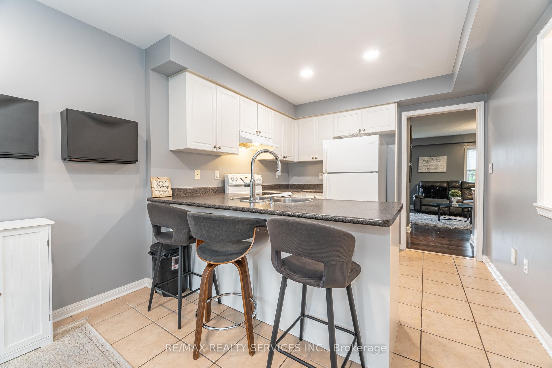 Photo 11 of Unit 38, 271 Richvale Drive S, Brampton, Heart Lake East — HOMEH