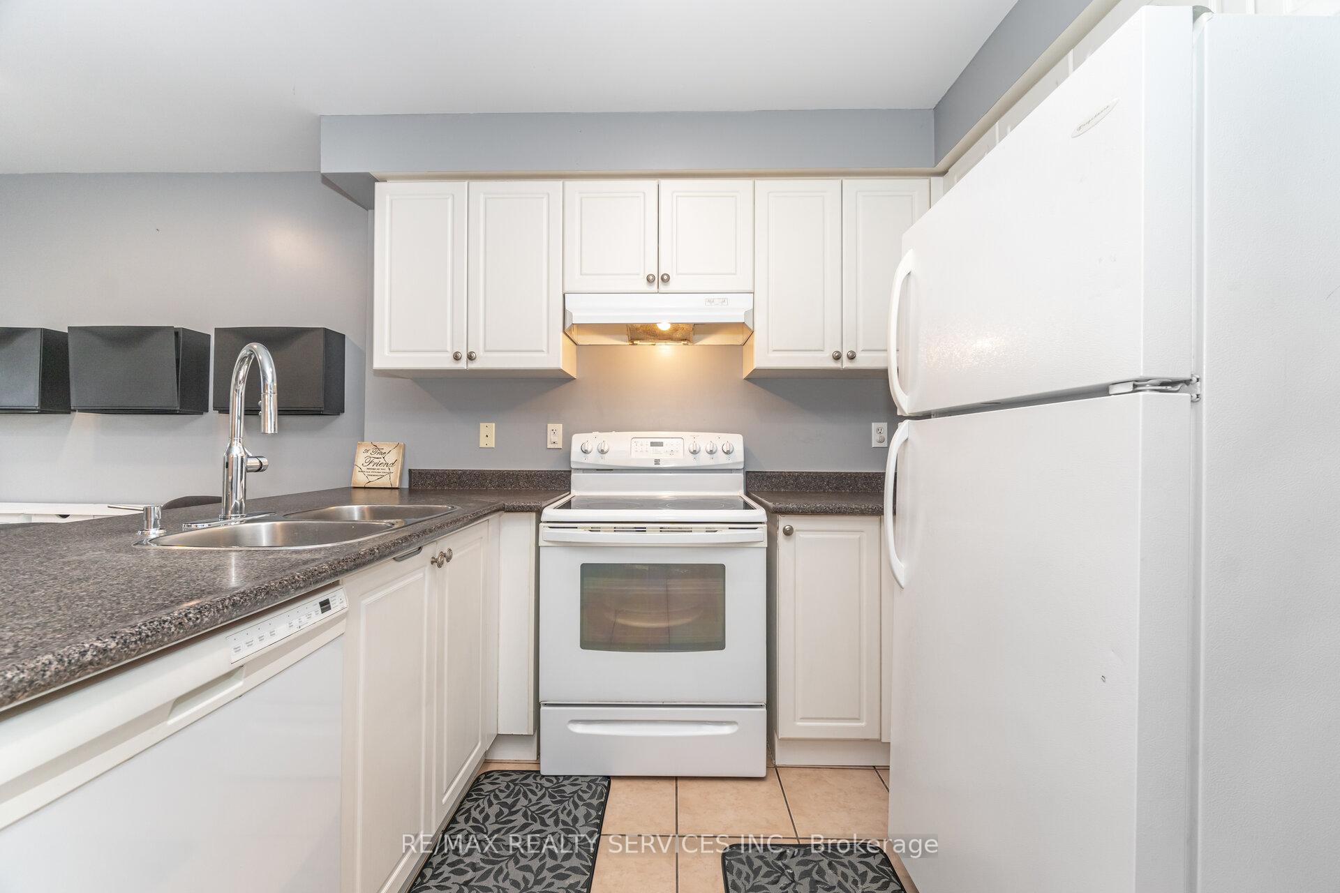 Photo 12 of Unit 38, 271 Richvale Drive S, Brampton, Heart Lake East — HOMEH