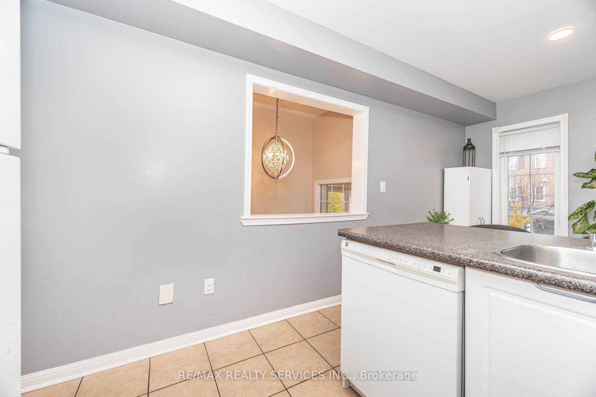 Photo 13 of Unit 38, 271 Richvale Drive S, Brampton, Heart Lake East — HOMEH