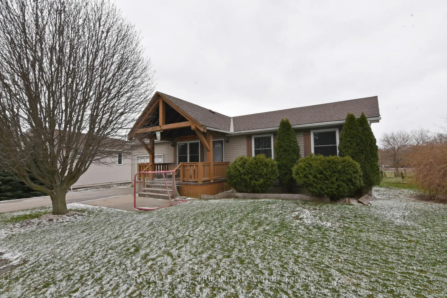 Front of 9907 Eric Street