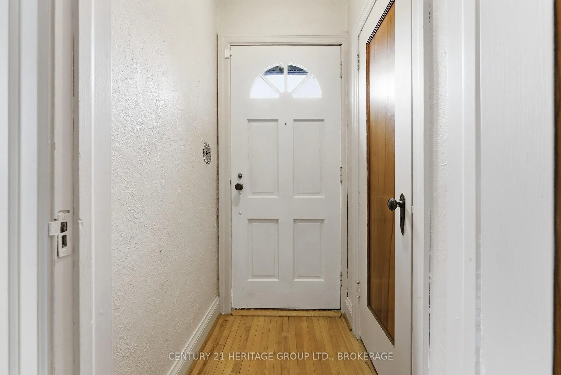 Photo 20 of 1033 King Street E, Oshawa, Donevan — HOMEH