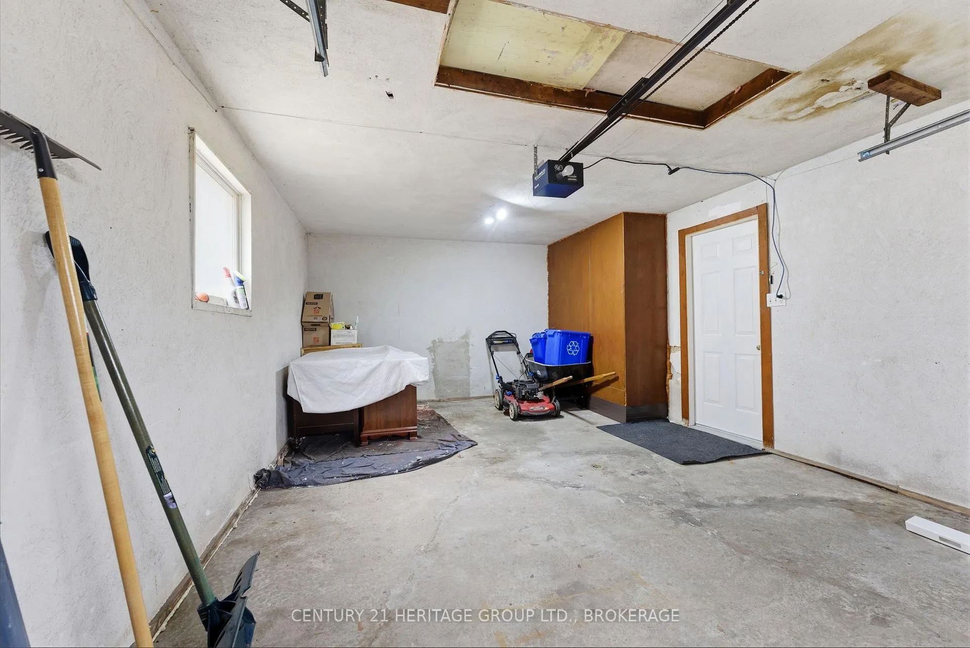 Photo 27 of 1033 King Street E, Oshawa, Donevan — HOMEH